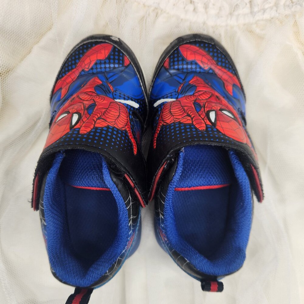 Marvel Lighted Spiderman Shoes, Toddler Size 8 (6 Inch) - Picture 5 of 6
